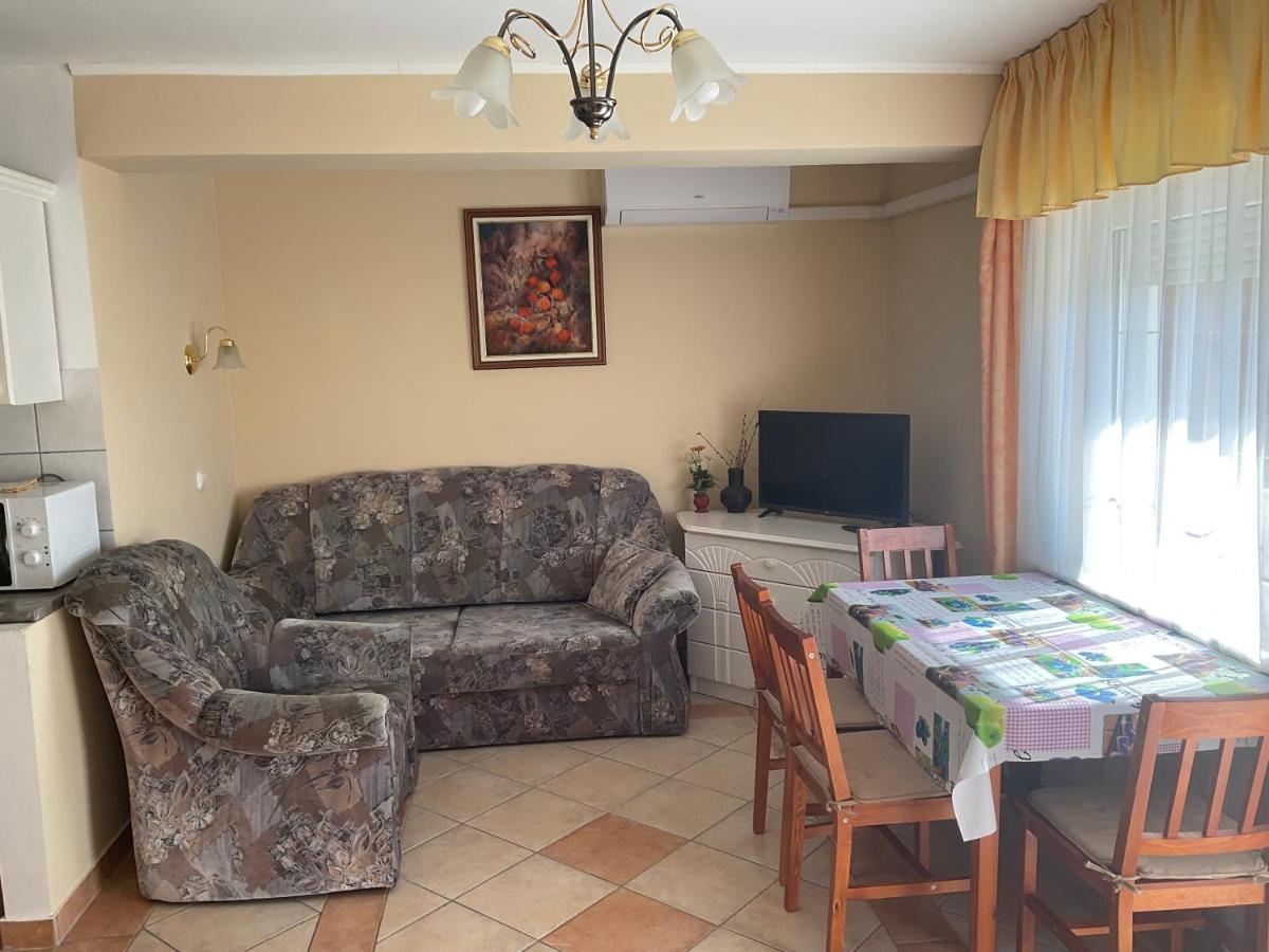 Arany Apartmanhaz Zalagyoengye Zalakaros Ngoại thất bức ảnh